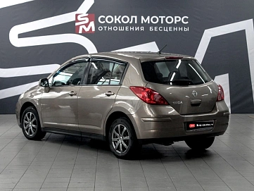 Nissan Tiida, 2008г., передний привод, механика
