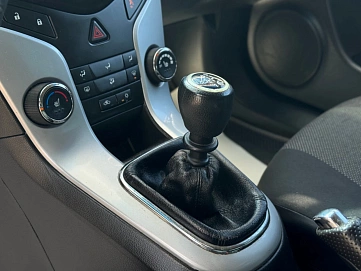 Chevrolet Cruze, 2014г., передний привод, механика