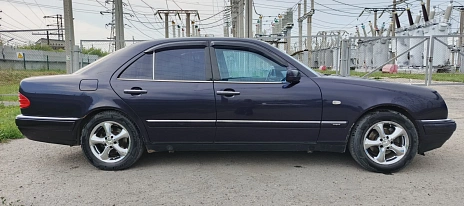 Mercedes-Benz E-Класс, 1996г, задний привод, автомат