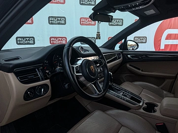 Porsche Macan, 2020г., передний привод, робот