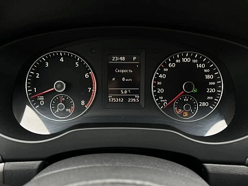 Volkswagen Jetta, 2012г., передний привод, автомат