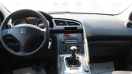 Peugeot 3008, 2011г., передний привод, механика