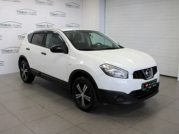 Nissan Qashqai, 2010г., передний привод, механика