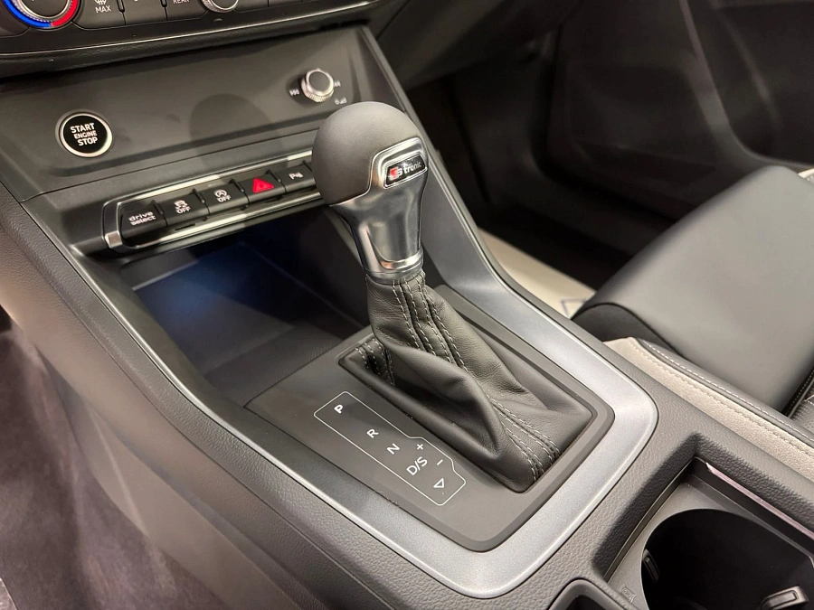 Audi Q3, 2025г., полный привод, робот