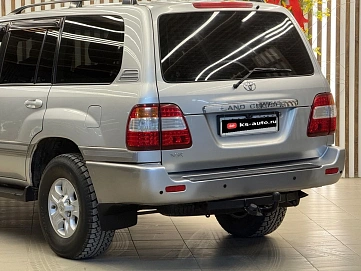 Toyota Land Cruiser, 2006г., полный привод, механика