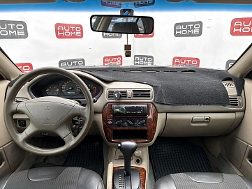 Mitsubishi Galant, 2000г., передний привод, автомат