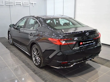 Toyota Camry, 2025г., передний привод, вариатор