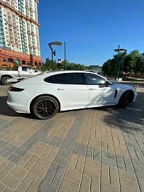 Porsche Panamera, 2018г, полный привод, робот