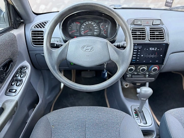 Hyundai Accent, 2002г., передний привод, автомат