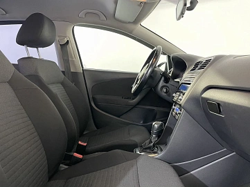 Volkswagen Polo, 2010г., передний привод, робот