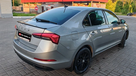 Skoda Rapid, 2021г., передний привод, робот