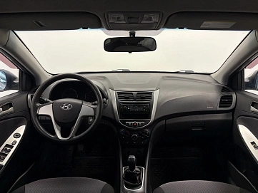 Hyundai Solaris, 2011г., передний привод, механика