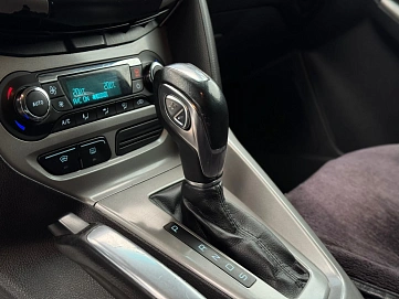 Ford Focus, 2012г., передний привод, робот