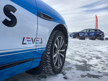Jaguar F-Pace, 2016г., полный привод, автомат