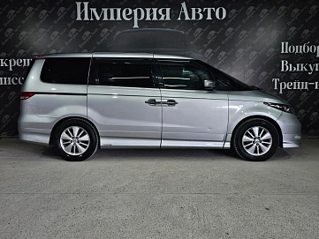 Honda Elysion, 2009г., передний привод, автомат