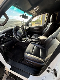 Toyota Hilux, 2020г., полный привод, автомат