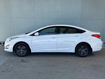 Hyundai i40, 2013г., передний привод, автомат