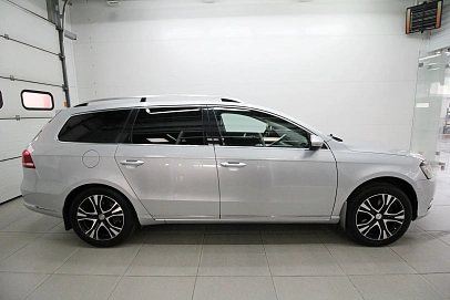 Volkswagen Passat, 2013г., передний привод, робот