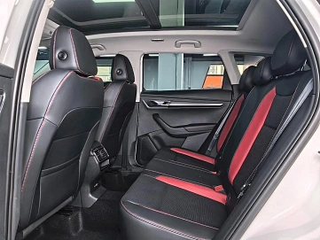 Skoda Karoq, 2022г., передний привод, автомат