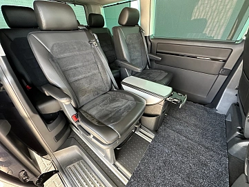 Volkswagen Multivan, 2018г., полный привод, робот
