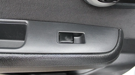 Nissan Tiida, 2008г., передний привод, механика