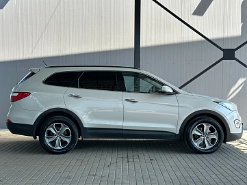 Hyundai Santa Fe, 2015г., полный привод, автомат