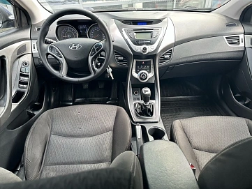 Hyundai Elantra, 2011г., передний привод, механика