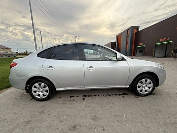 Hyundai Elantra, 2008г., передний привод, механика