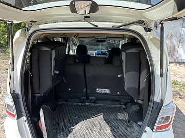 Honda Freed, 2012г., передний привод, вариатор