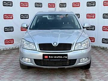 Skoda Octavia, 2010г., передний привод, робот