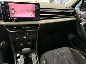 Volkswagen Tiguan, 2022г., передний привод, робот