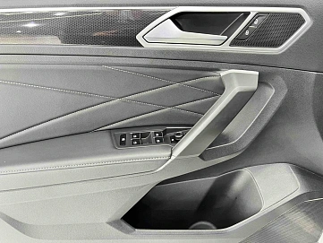 Volkswagen Tiguan, 2022г., передний привод, робот