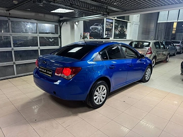 Chevrolet Cruze, 2009г., передний привод, автомат