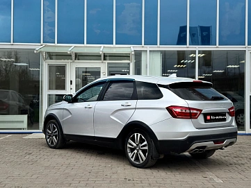 Lada (ВАЗ) Vesta, 2018г., передний привод, робот