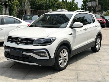 Volkswagen T-Cross, 2022г., передний привод, робот