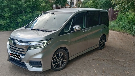 Honda Stepwgn, 2018г, передний привод, вариатор