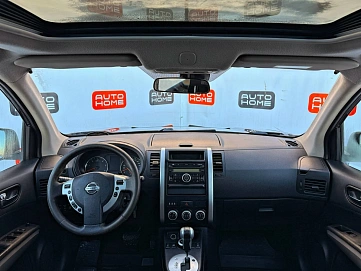 Nissan X-Trail, 2011г., передний привод, вариатор