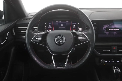Skoda Kamiq, 2022г., передний привод, робот