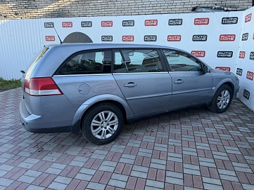 Opel Vectra, 2006г., передний привод, робот