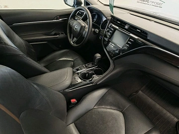 Toyota Camry, 2019г., передний привод, автомат