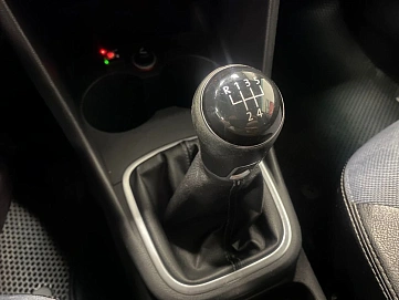 Volkswagen Polo, 2013г., передний привод, механика