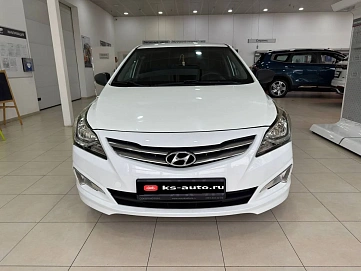 Hyundai Solaris, 2015г., передний привод, автомат