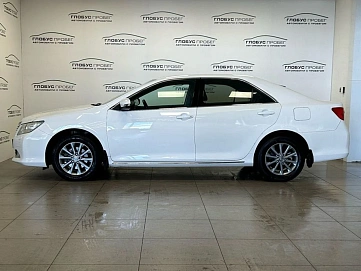Toyota Camry, 2013г., передний привод, автомат