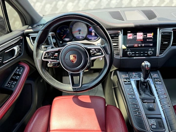 Porsche Macan, 2017г., полный привод, робот