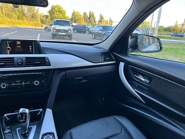 BMW 3 серии, 2013г., задний привод, автомат