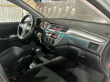 Mitsubishi Lancer, 2006г., передний привод, механика