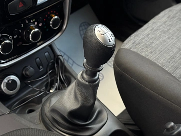Renault Duster, 2015г., полный привод, механика