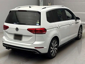 Volkswagen Touran, 2018г., передний привод, робот