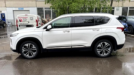 Hyundai Santa Fe, 2019г., полный привод, автомат