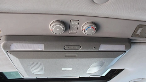 Hyundai Grand Starex, 2009г., передний привод, автомат